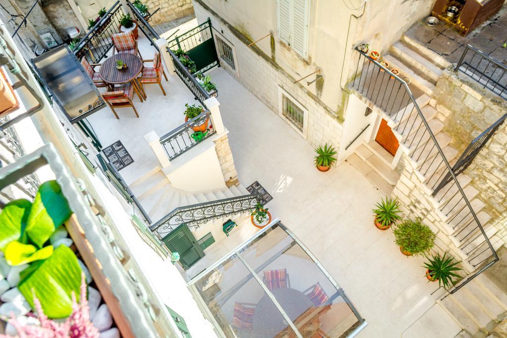 Apartments And Rooms Villa Erede Split Exterior photo
