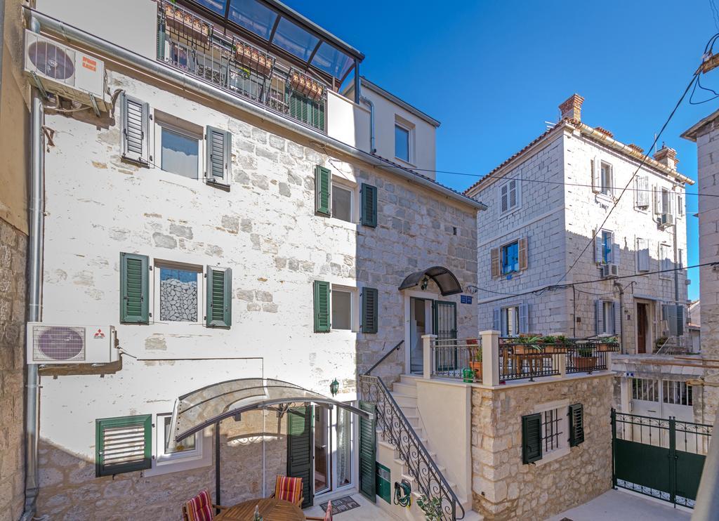 Apartments And Rooms Villa Erede Split Exterior photo