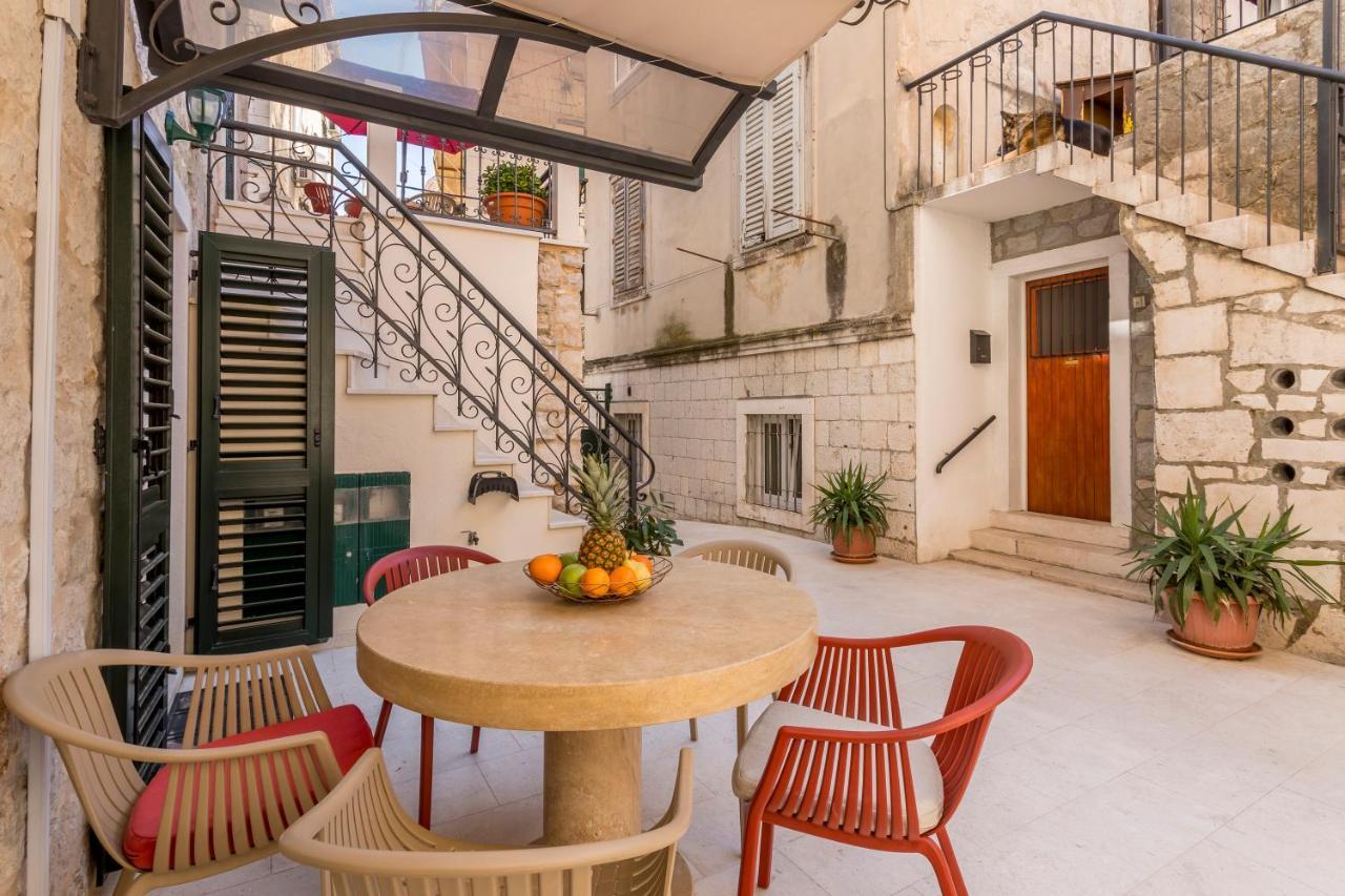 Apartments And Rooms Villa Erede Split Exterior photo