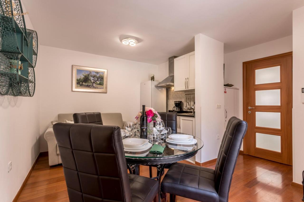 Apartments And Rooms Villa Erede Split Exterior photo